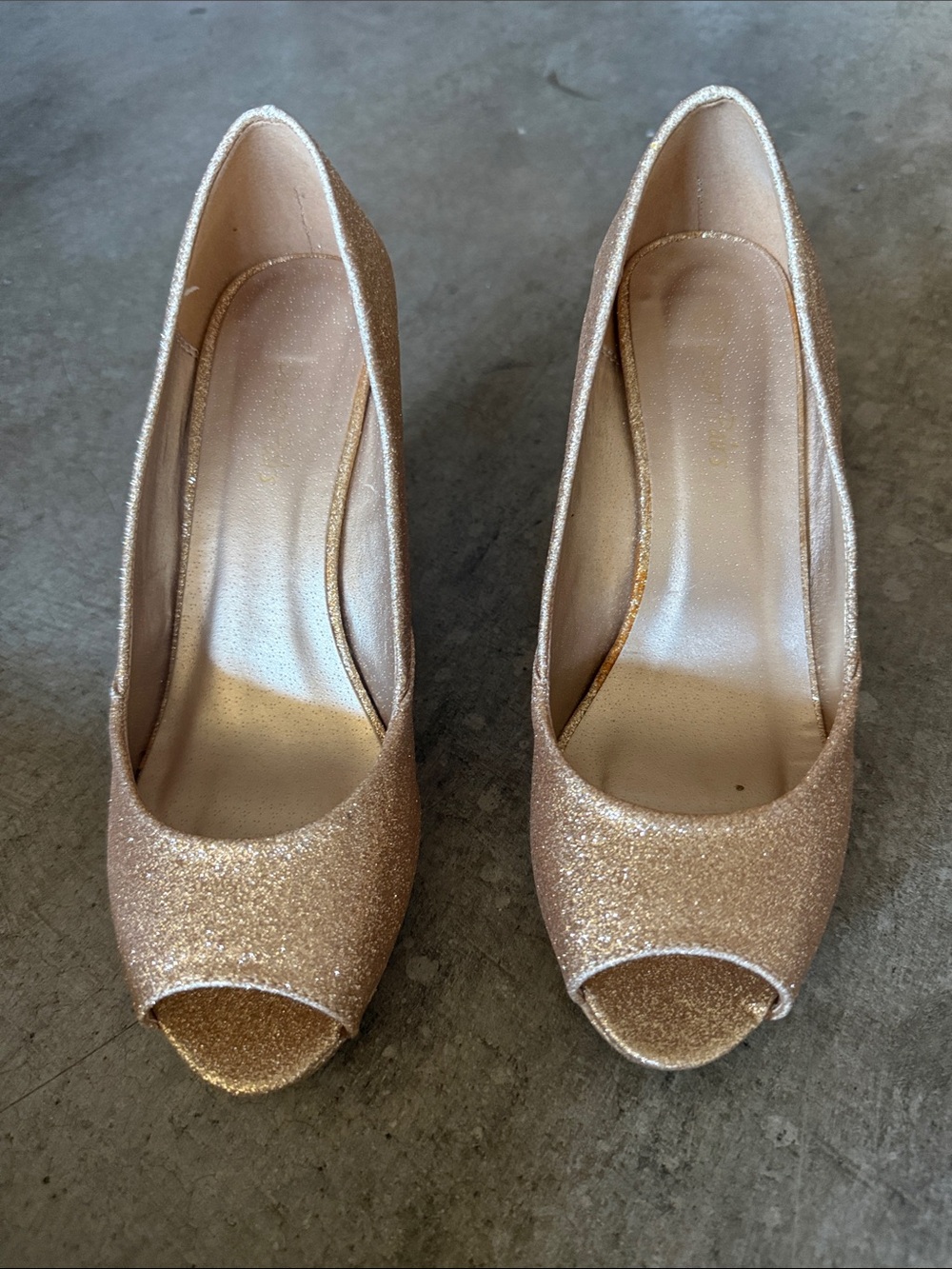Women's Glitter Peep-Toe Pumps Gold